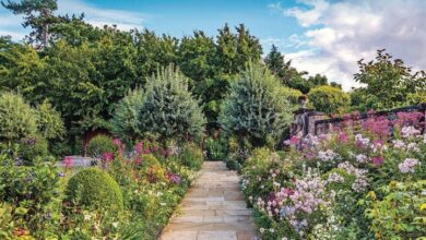 Gardens Mini Calendar 2026