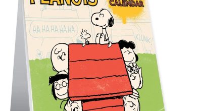 Peanuts Easel Desk Calendar 2027