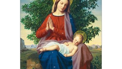 Madonna and Child Traditional Advent Calendar