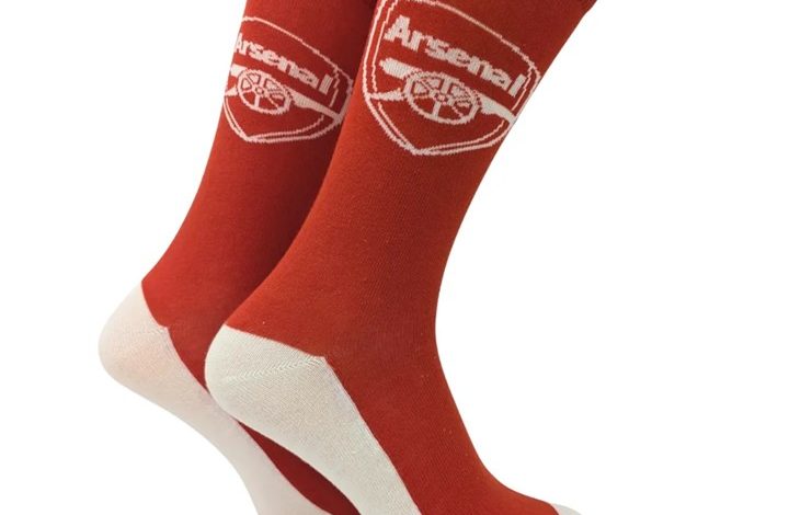 Arsenal FC Crest Red & White Socks - Size 7 - 11